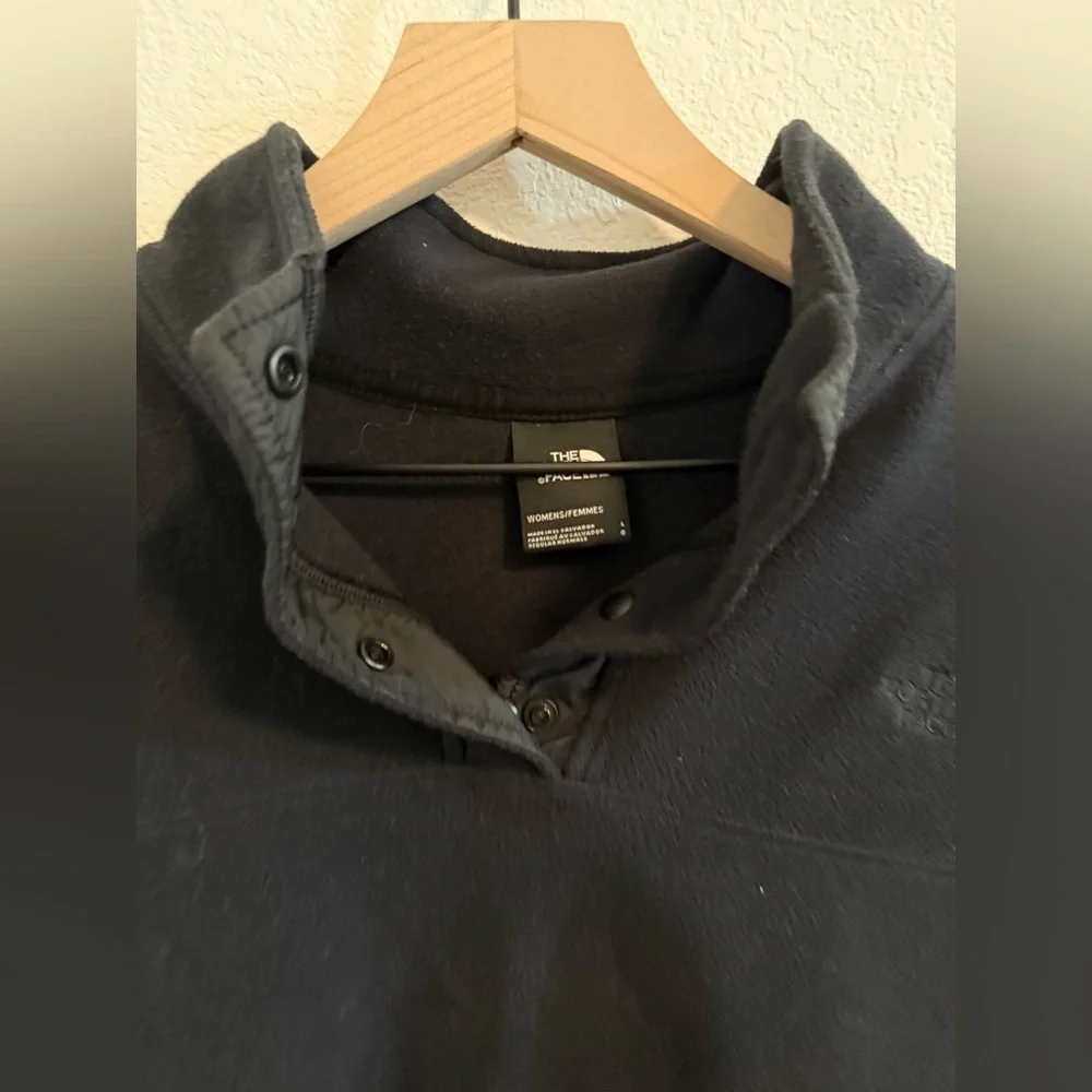 The North Face // EUC Women’s Black Sweater - Picture 2 of 4
